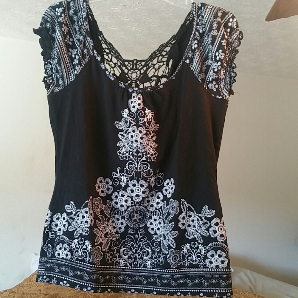 Nicely shoulder sleeve top